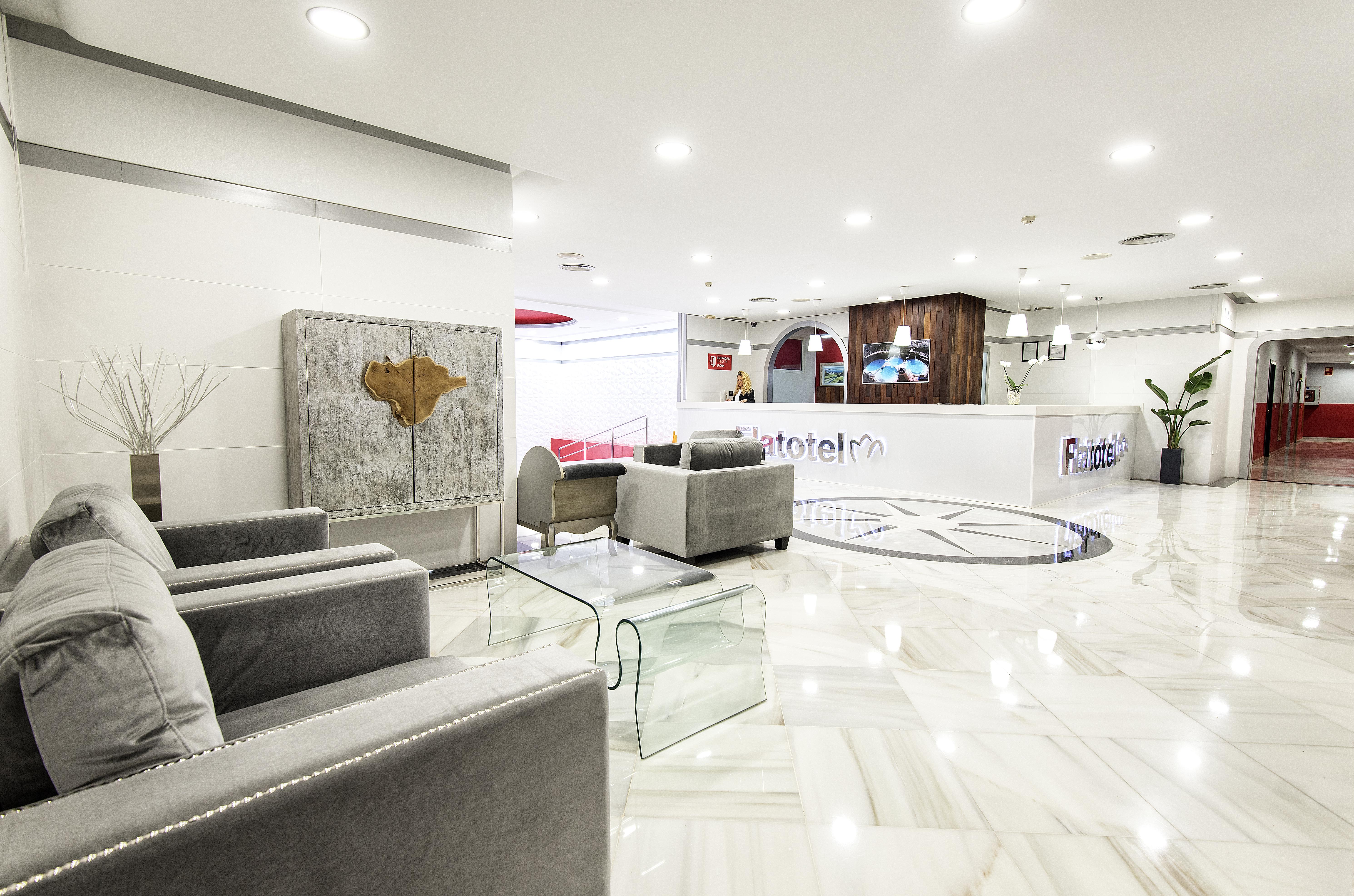 First Flatotel Internacional Hotel