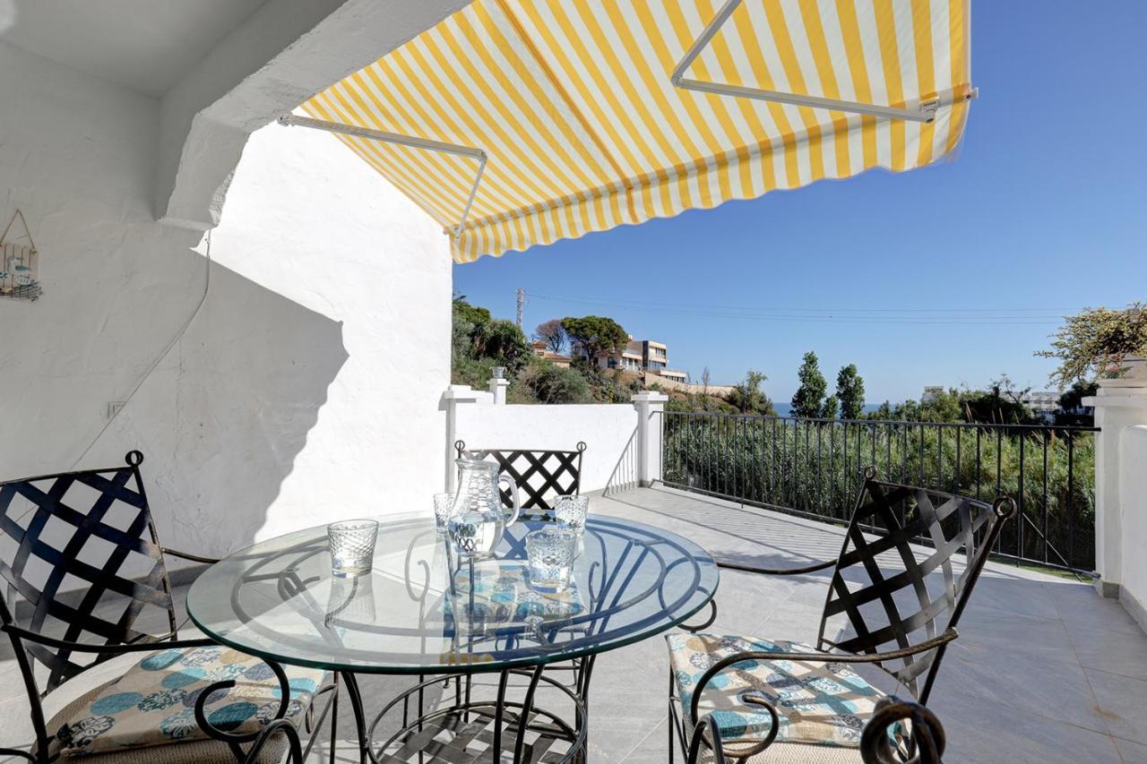 Chalet Quaint 2 Bedroom Townhouse With Pool Close To Sea! Benalmadena