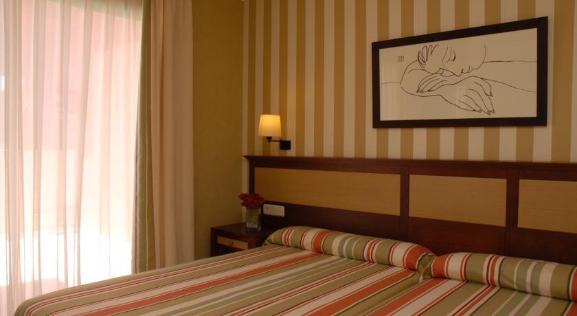 World Hotel 4*