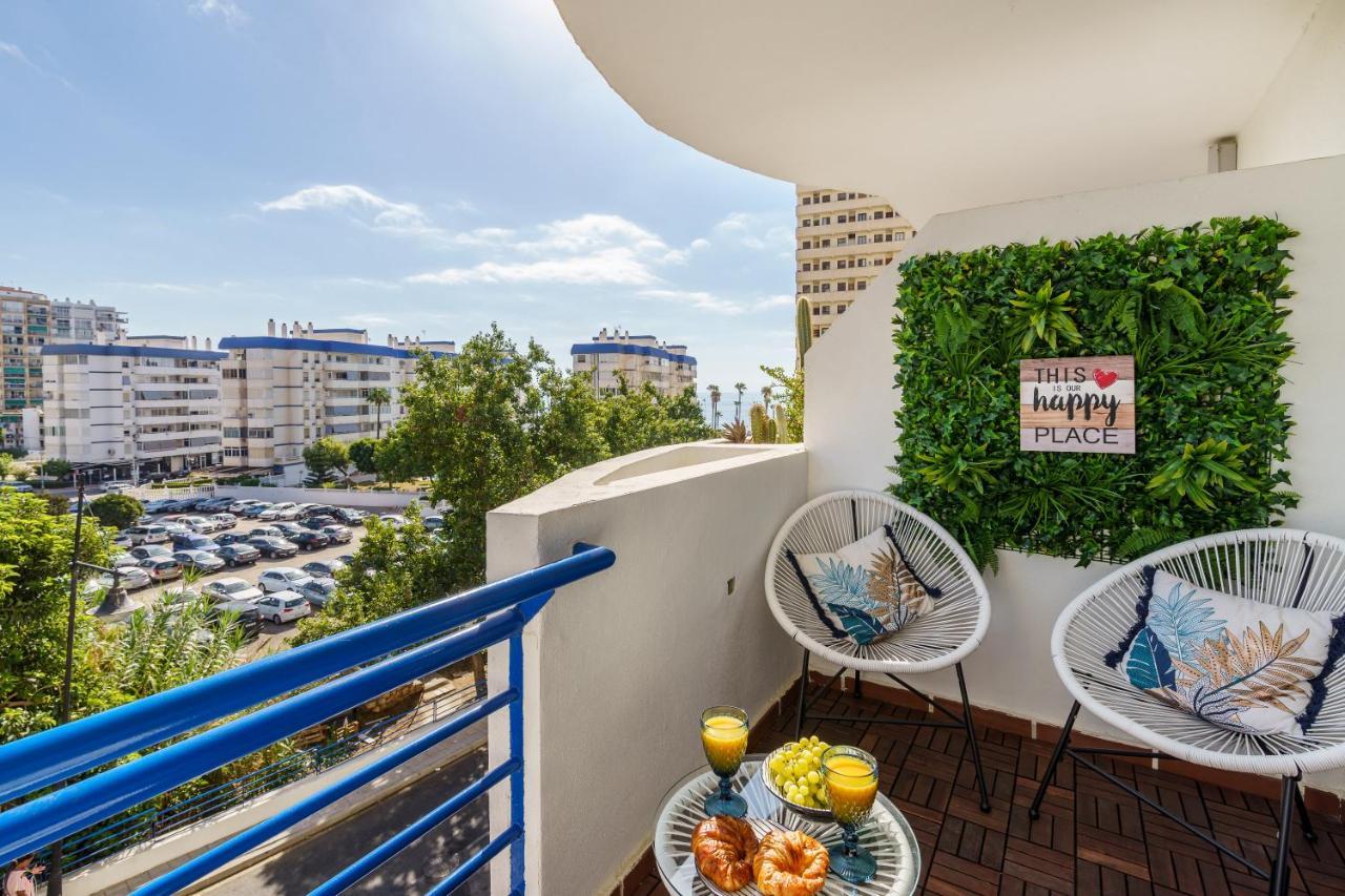 2nd Line From The , Seaviews + Parking &pool Apartment