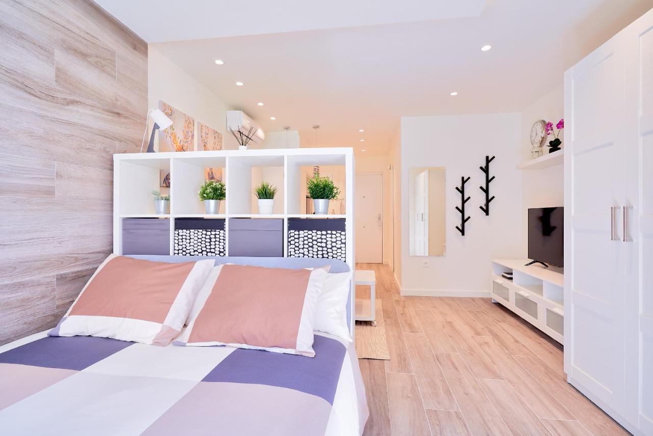 Iris Loft - *