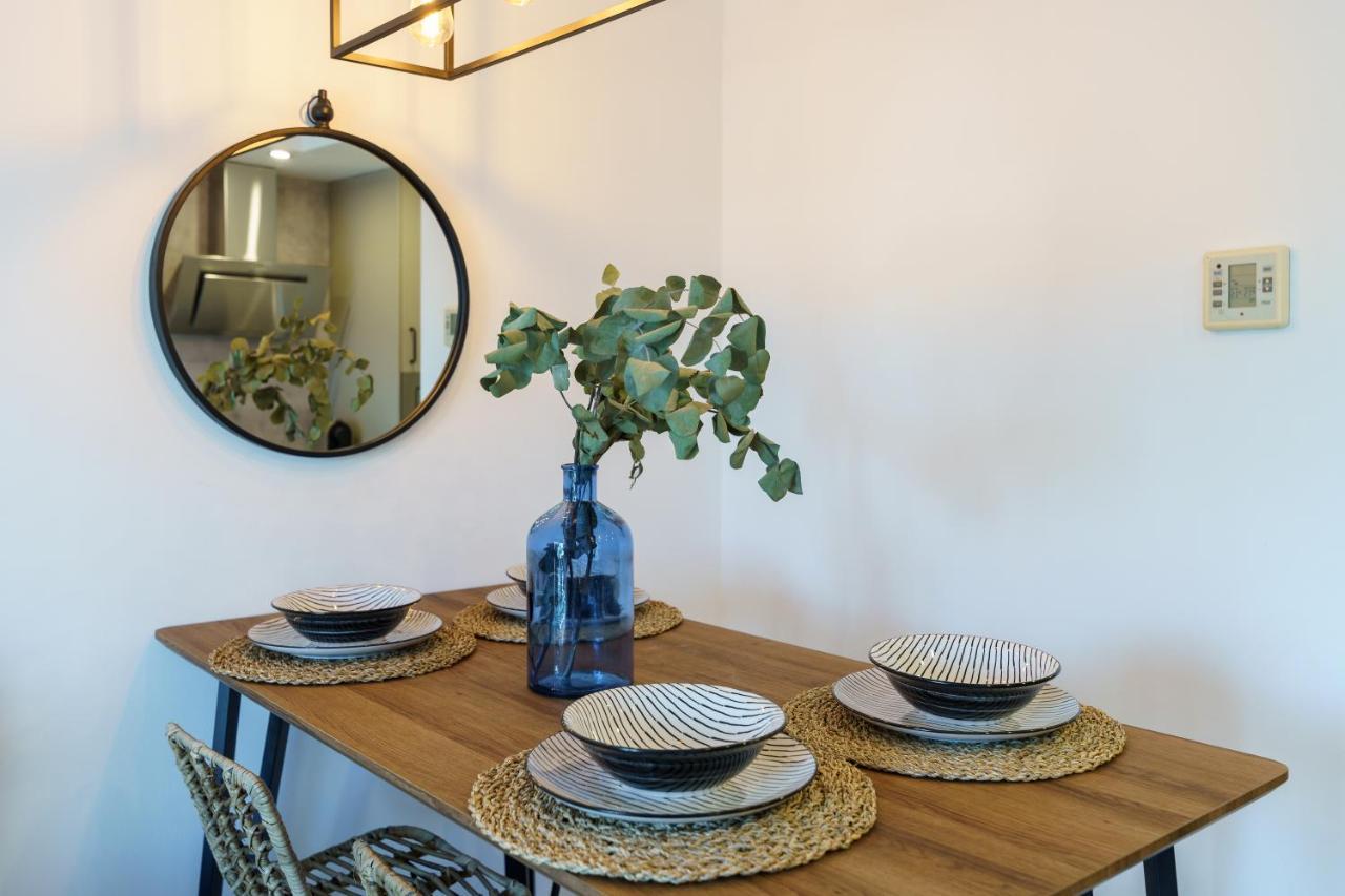 Apartment 2nd Line From The , Seaviews + Parking &pool