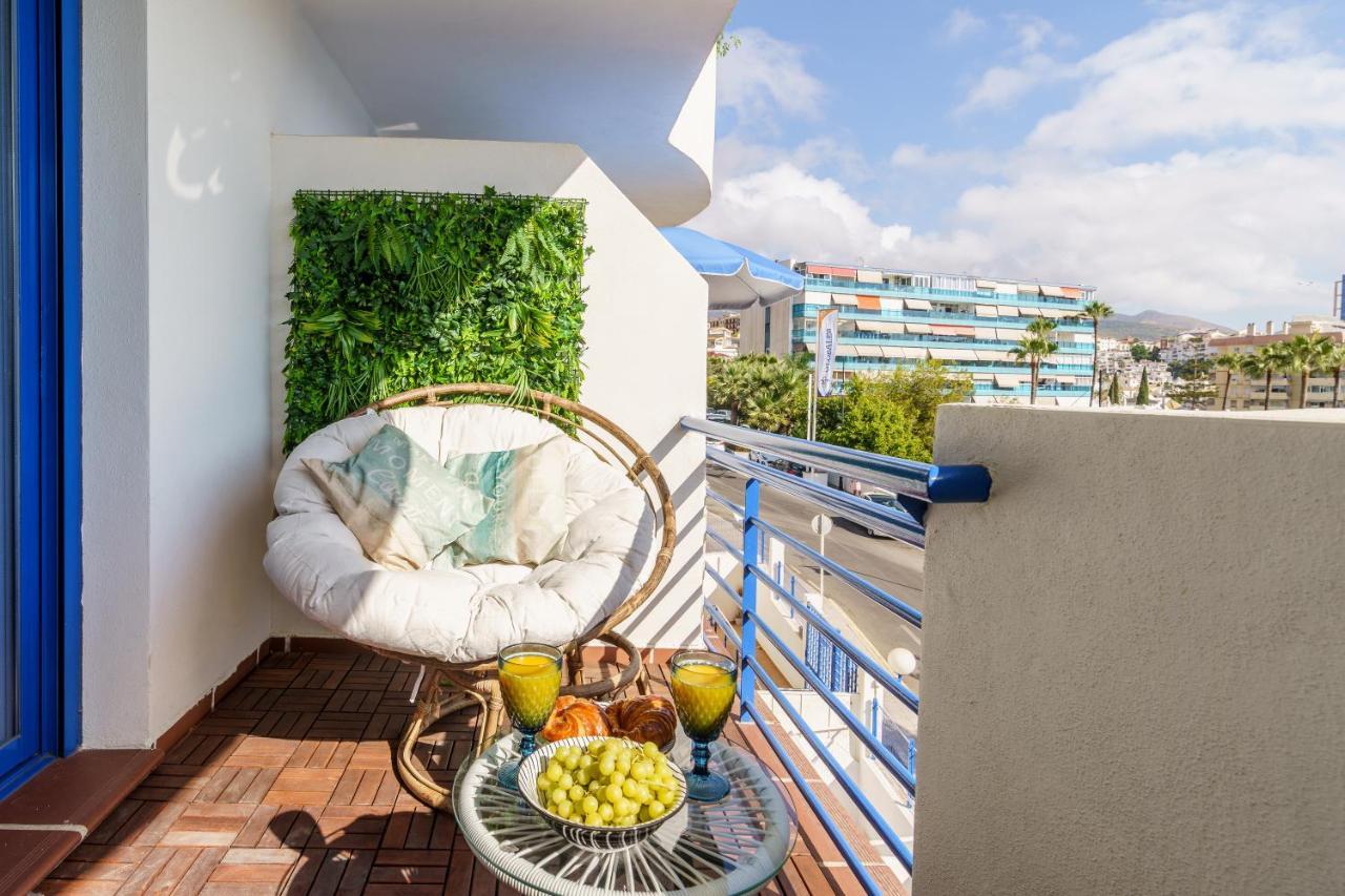 2nd Line From The , Seaviews + Parking &pool Apartment Benalmadena