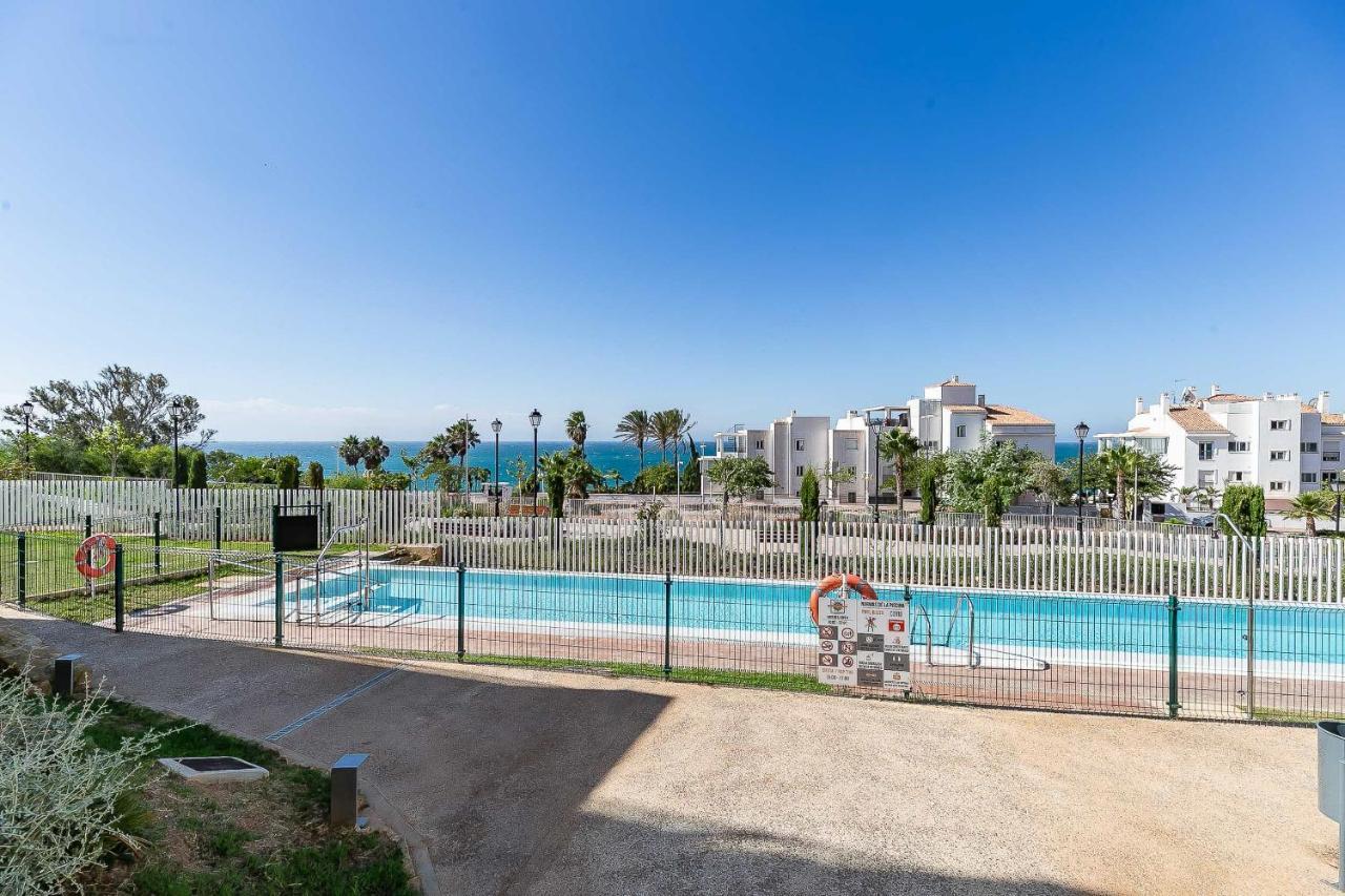 71-beachfront, Brand New Luxury Penthouse Apartment *