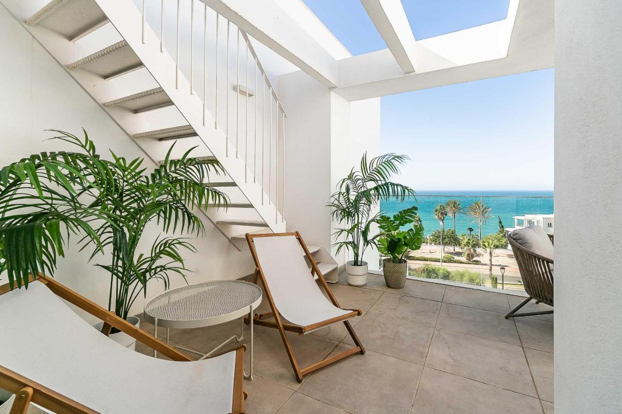 71-beachfront, Brand New Luxury Penthouse Apartment