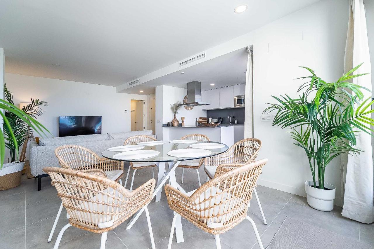 71-beachfront, Brand New Luxury Penthouse Apartment