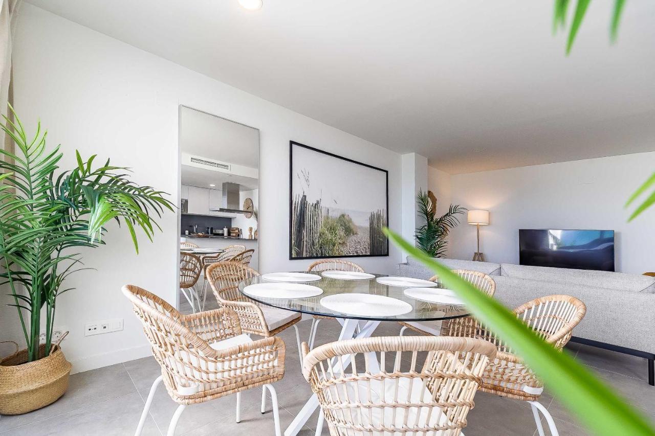 Apartment 71-beachfront, Brand New Luxury Penthouse Benalmadena