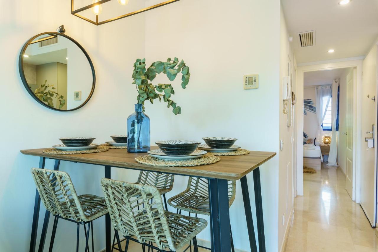 2nd Line From The , Seaviews + Parking &pool *