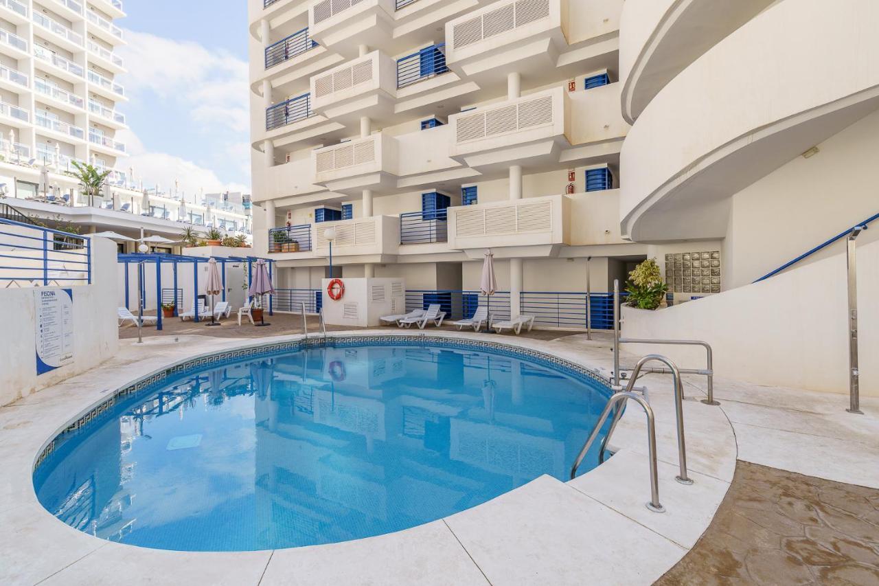 2nd Line From The , Seaviews + Parking &pool Apartment