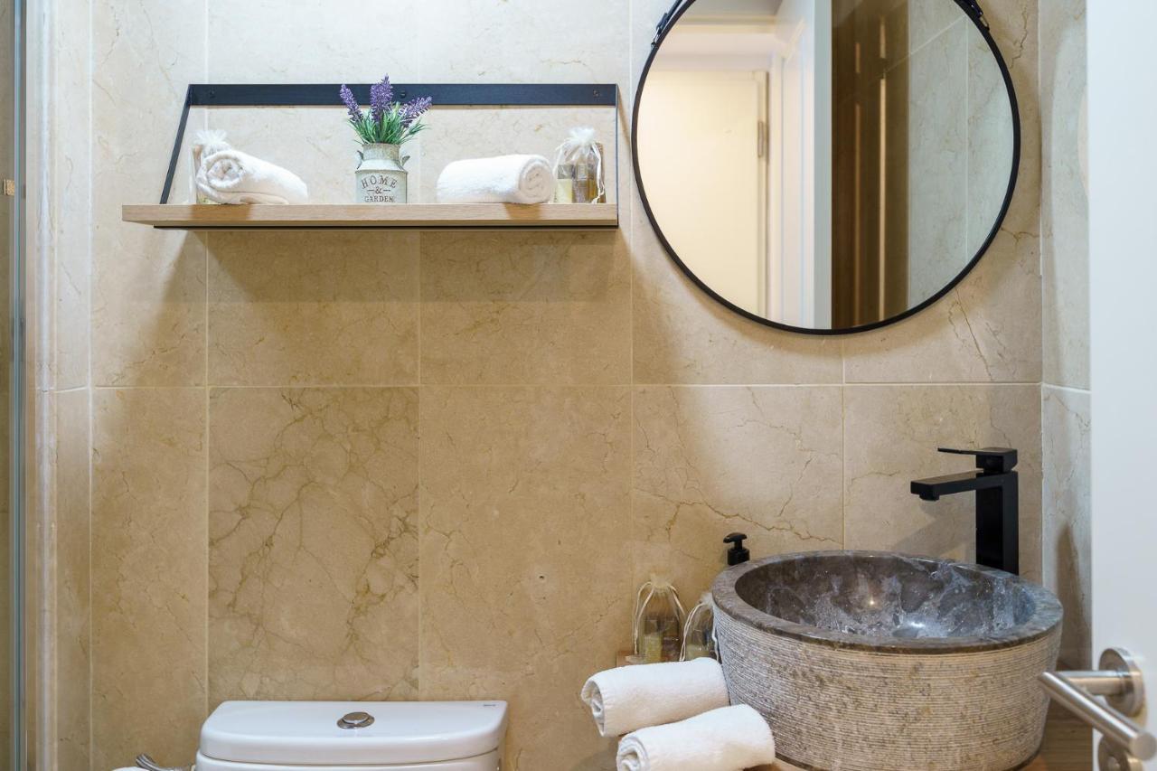 2nd Line From The , Seaviews + Parking &pool * Benalmadena