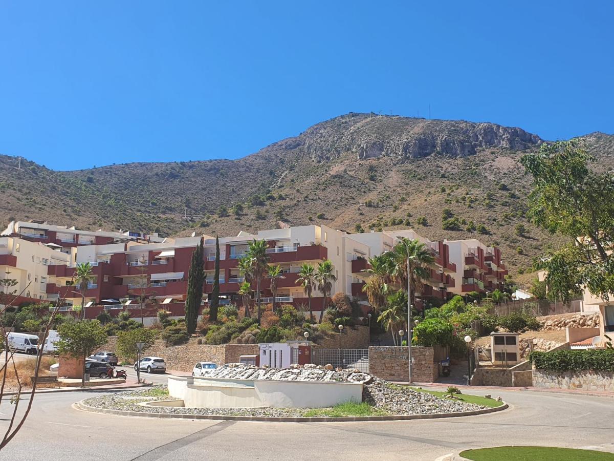 Cubo's Benalvistas Urban Love & 2 Free Parking