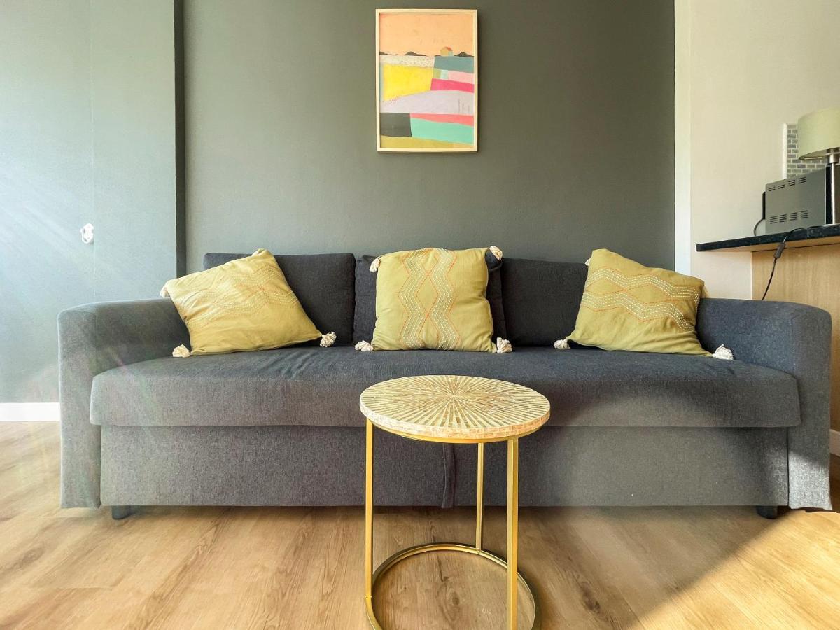 Oasis-real-apartment Beautiful Modern With Pool And Near The Apartment *