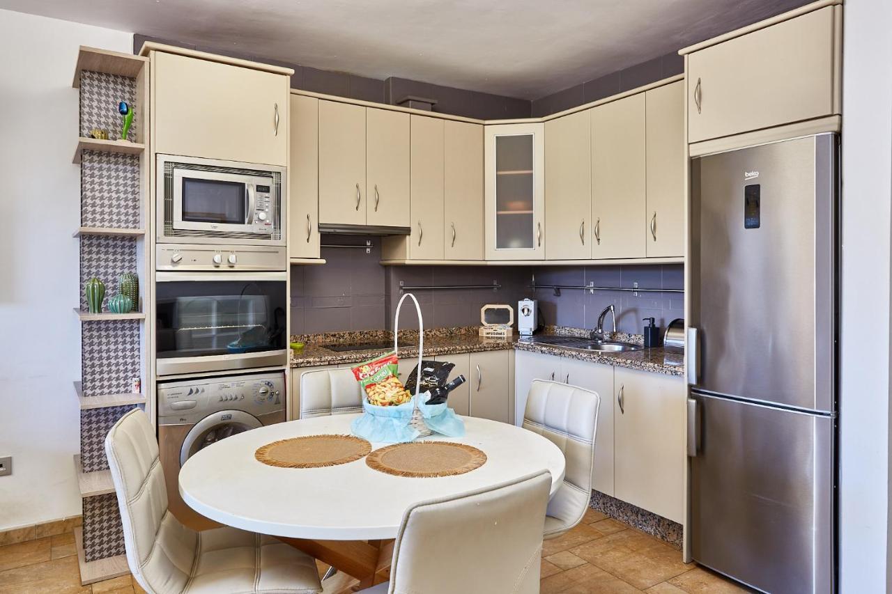 Alma 12 Apartment