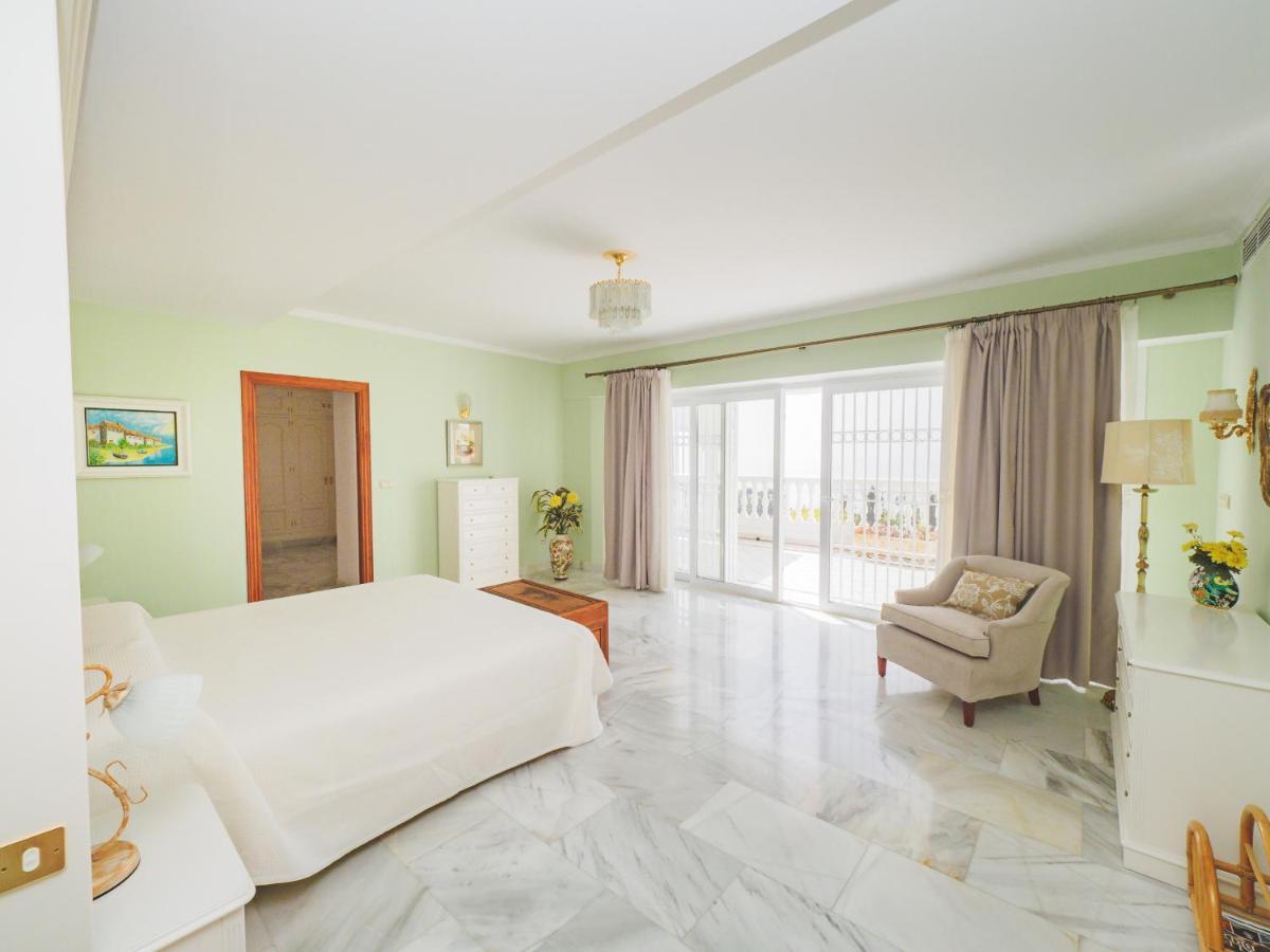 Cubo's Colinas Villa *