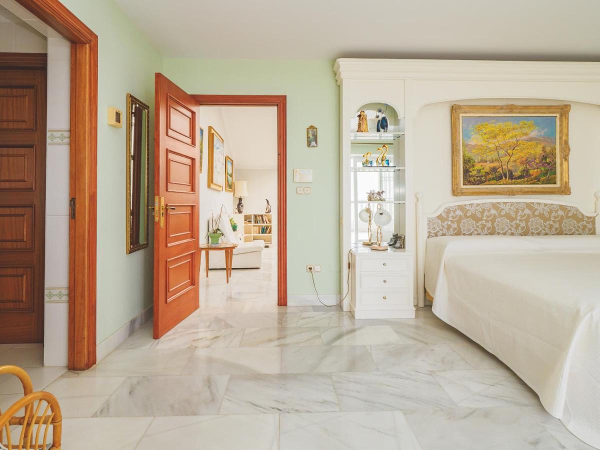 Cubo's Colinas Villa