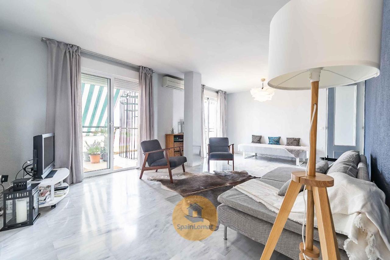 Sublime Spacious Penthouse, Sea And Mountain View