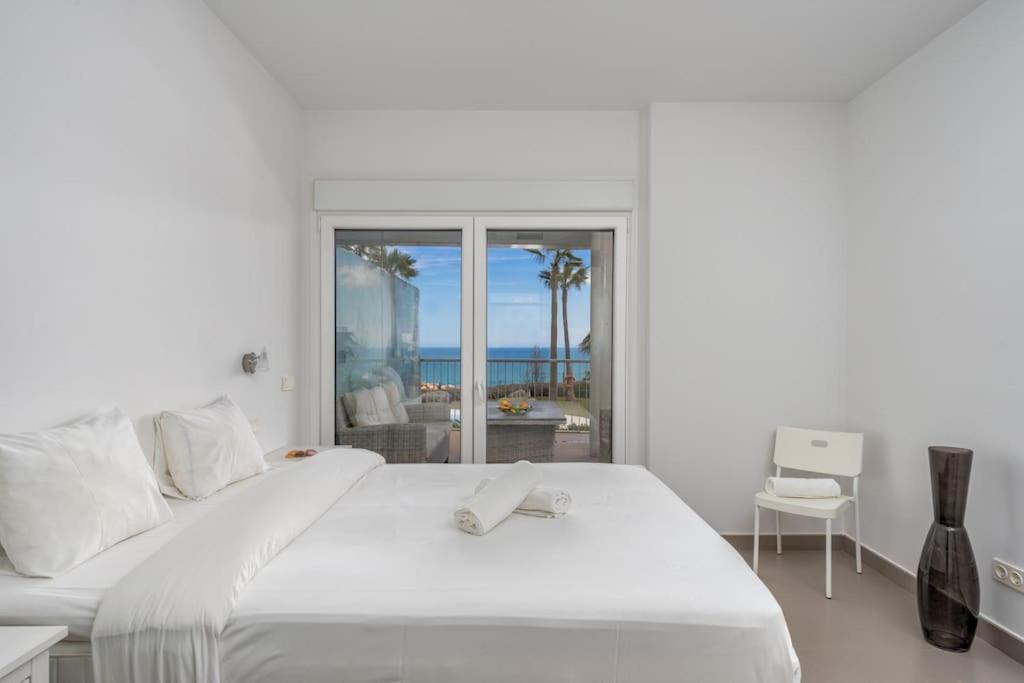 Apartment Sunny Terrace With Jacuzzi In El Higueron By Costarentals - Ref 26