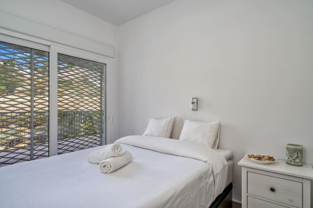 Sunny Terrace With Jacuzzi In El Higueron By Costarentals - Ref 26 * Benalmadena