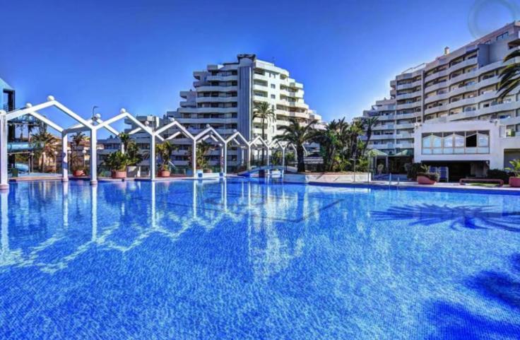 Apartment Benal 2bdr Beachfront With Water Park