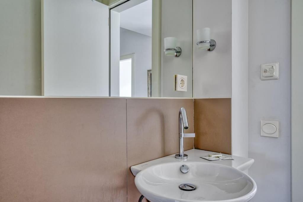 Apartment Sunny Terrace With Jacuzzi In El Higueron By Costarentals - Ref 26