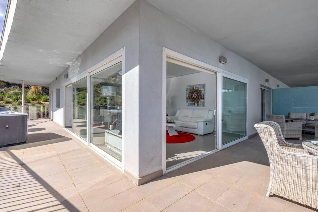 Sunny Terrace With Jacuzzi In El Higueron By Costarentals - Ref 26 Apartment