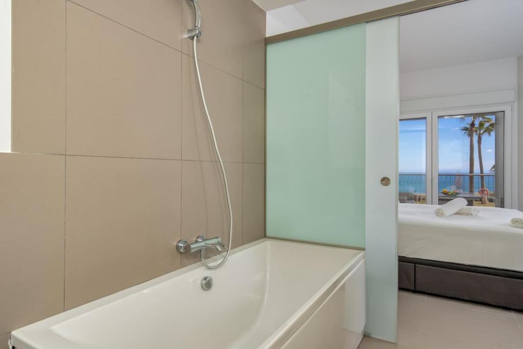 Apartment Sunny Terrace With Jacuzzi In El Higueron By Costarentals - Ref 26 *