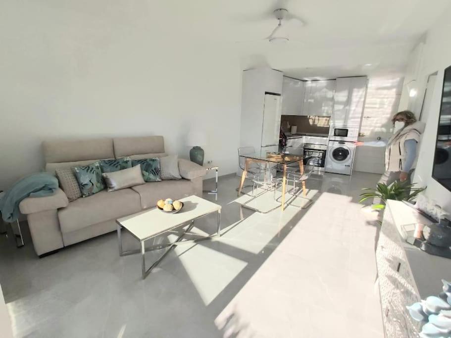 Lux. Frontbeach-terrace. 5 Pools.tv. 2 A.c.netflix Apartment Benalmadena
