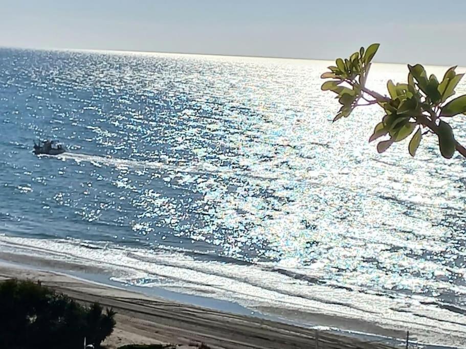 Lux. Frontbeach-terrace. 5 Pools.tv. 2 A.c.netflix Apartment