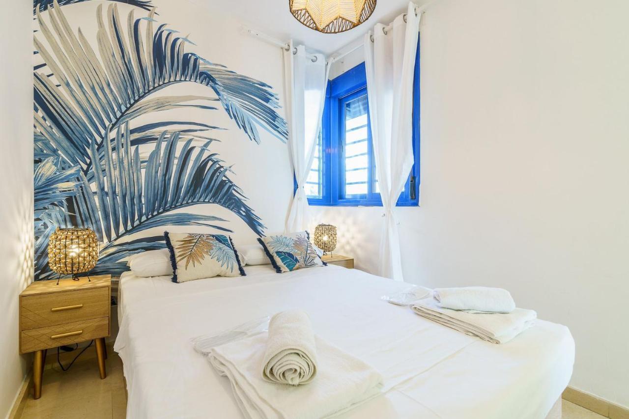 2nd Line From The , Seaviews + Parking &pool