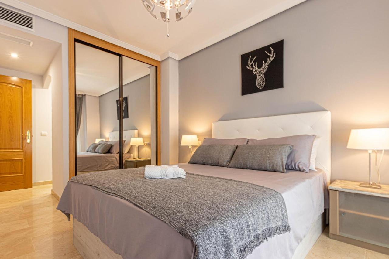 797 Rentals- Piso Con Amplia Terraza A Solo 1 Min De La Playa Apartment *