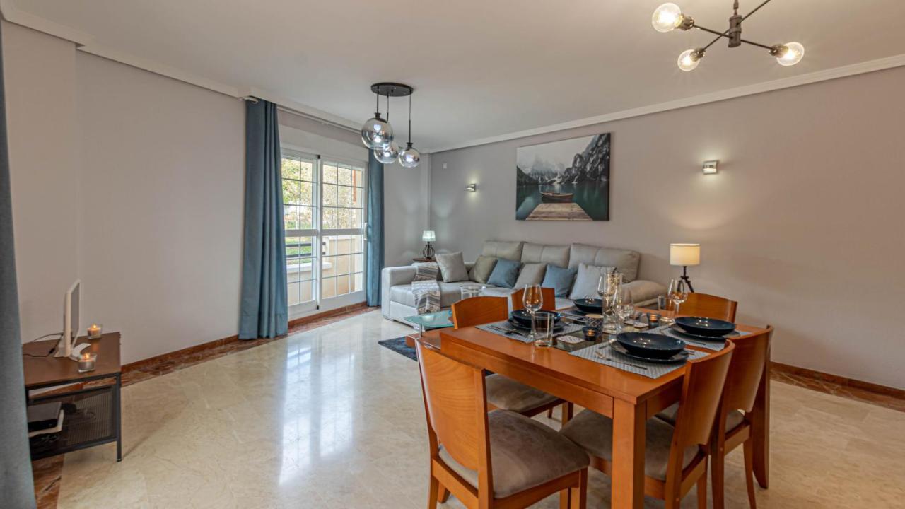 797 Rentals- Piso Con Amplia Terraza A Solo 1 Min De La Playa