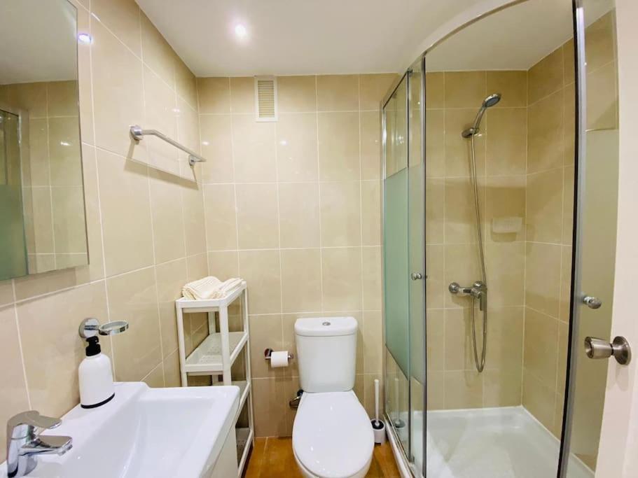 Benalbeach - Precioso Estudio En Con Piscinas, Parque Acuatico Y Zonas De Ocio, Playa A 100 Metros *