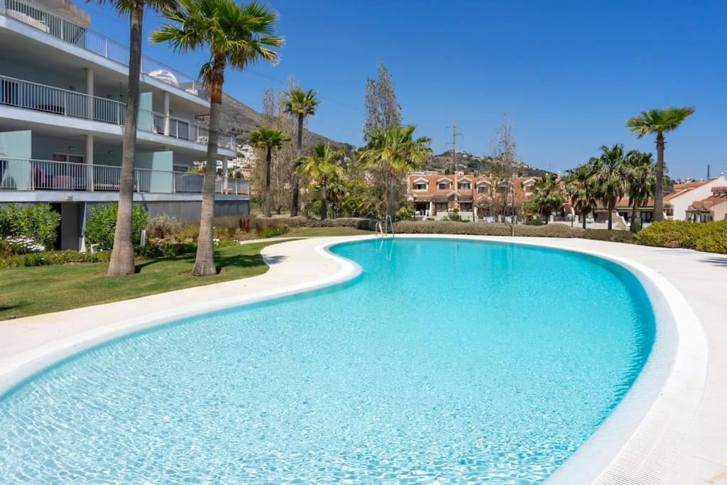 Sunny Terrace With Jacuzzi In El Higueron By Costarentals - Ref 26