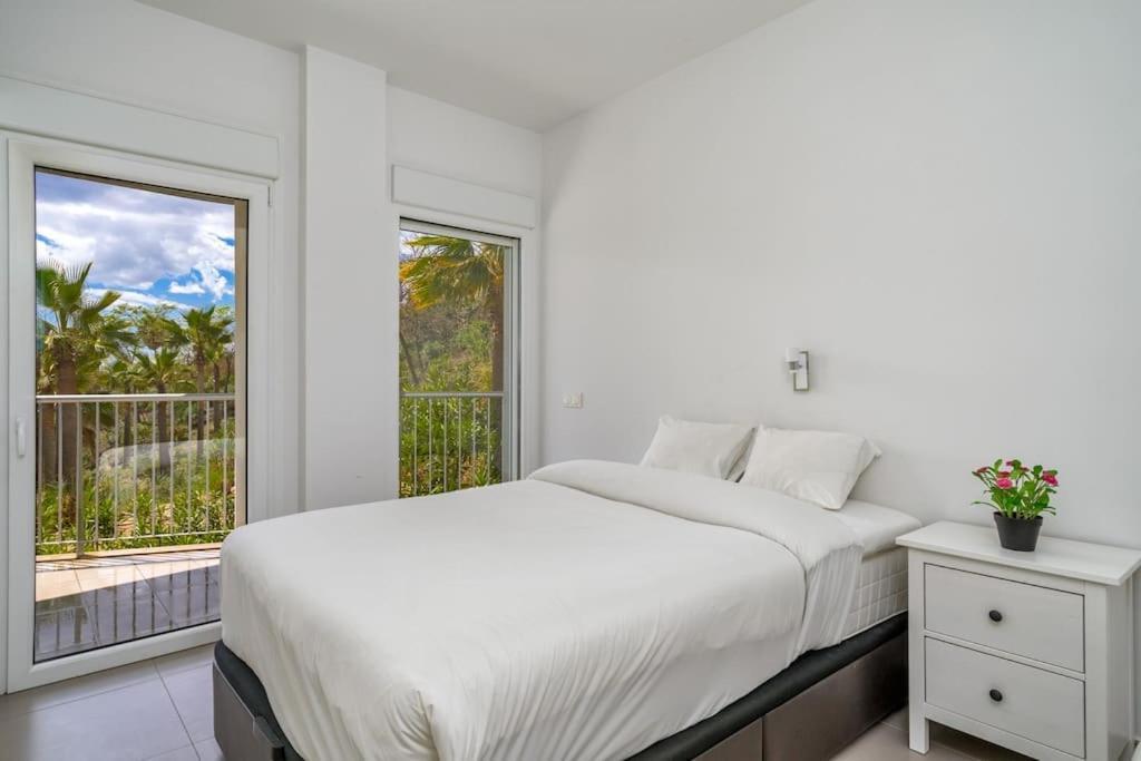 Sunny Terrace With Jacuzzi In El Higueron By Costarentals - Ref 26 Apartment Benalmadena