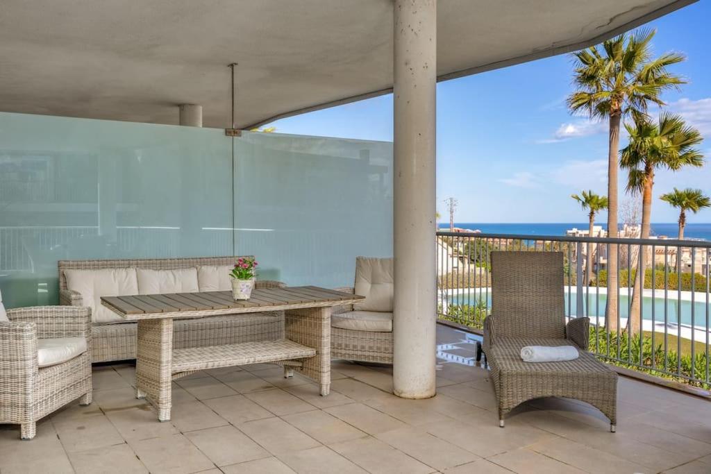 Sunny Terrace With Jacuzzi In El Higueron By Costarentals - Ref 26