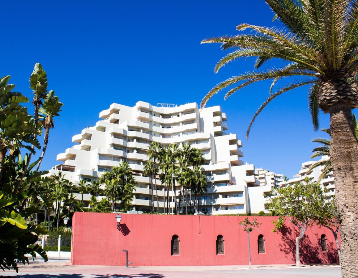Benal 2bdr Beachfront With Water Park Benalmadena