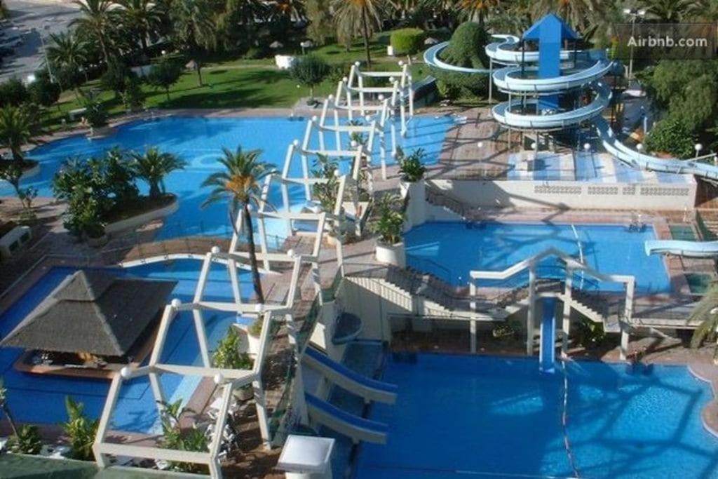 Lux. Frontbeach-terrace. 5 Pools.tv. 2 A.c.netflix Benalmádena