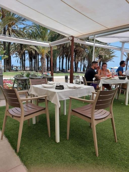 Apartment Lux. Frontbeach-terrace. 5 Pools.tv. 2 A.c.netflix *