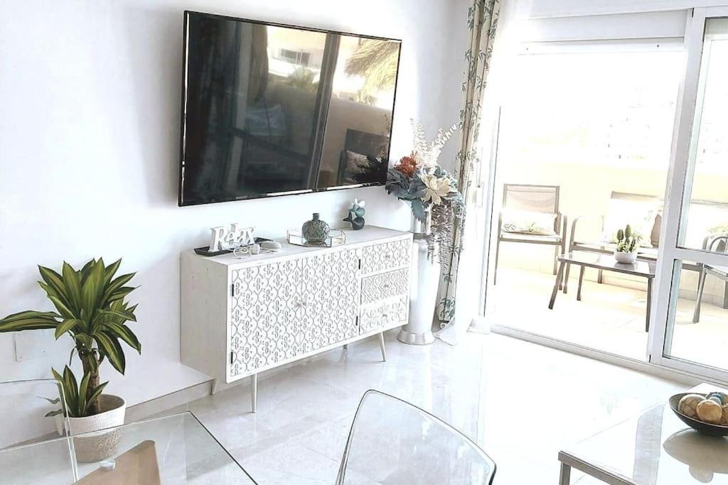 Lux. Frontbeach-terrace. 5 Pools.tv. 2 A.c.netflix Apartment Benalmadena