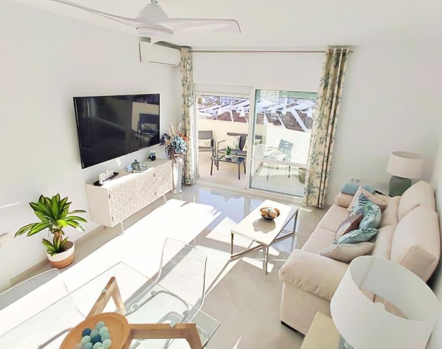 Apartment Lux. Frontbeach-terrace. 5 Pools.tv. 2 A.c.netflix *