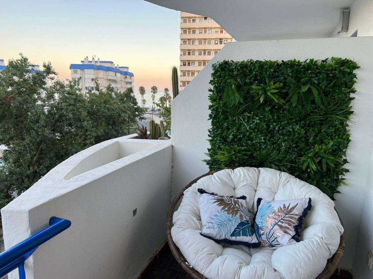 2nd Line From The , Seaviews + Parking &pool