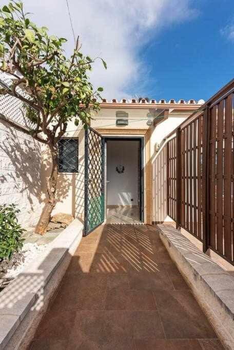 Villa 797 Holiday - Modern With Pool In Puerto Marina For 12 *