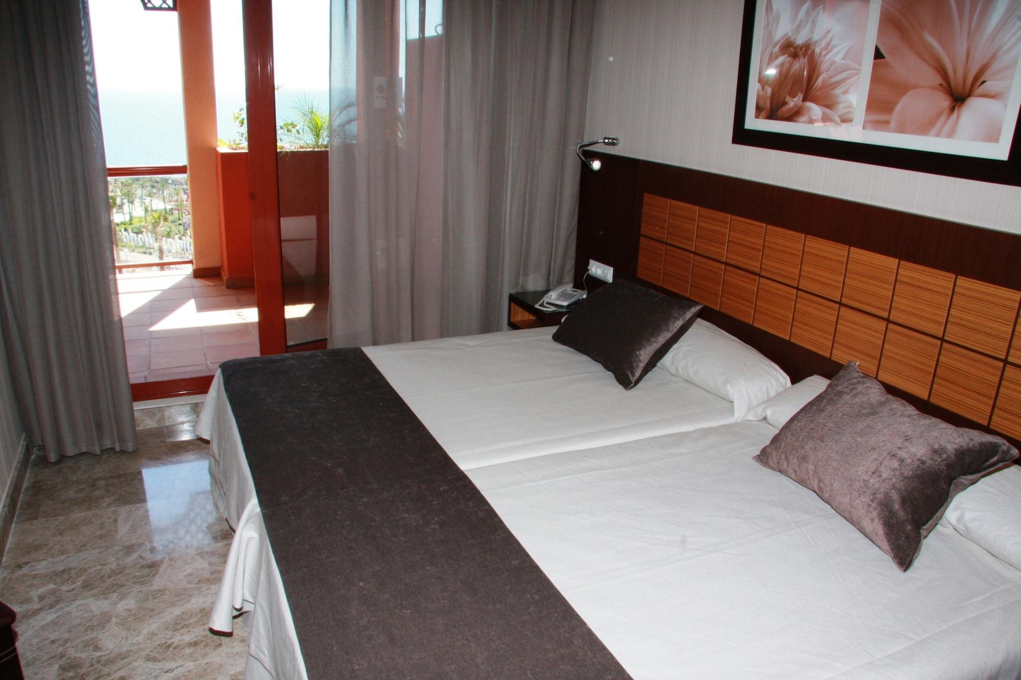 World Polynesia 4*
