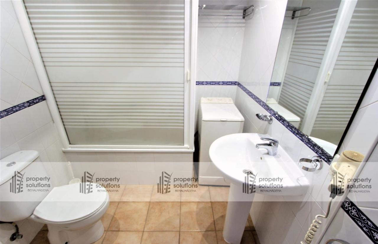 1010 Benalbeach - Apartamento Con Vista Al Mar - Piscina Todo El Ano - Primera Linea De Playa *