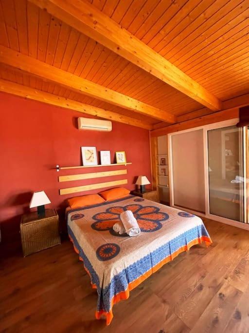 Precioso ático Con Gran Terraza Y Vistas Al Mar. Apartamento Benalmádena