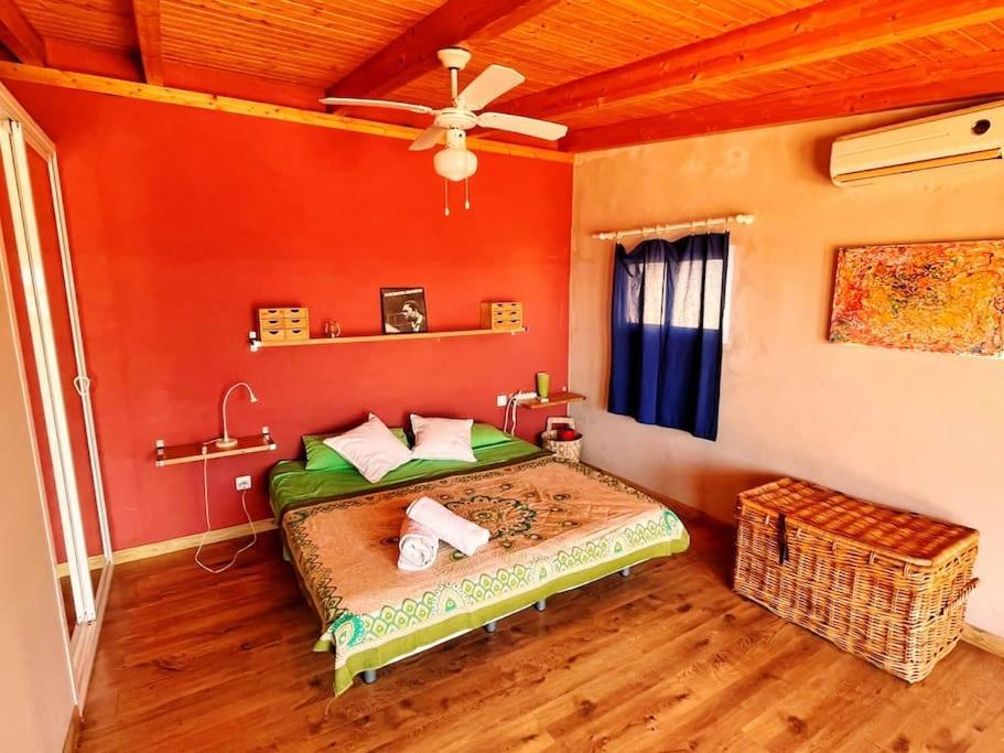 Precioso ático Con Gran Terraza Y Vistas Al Mar. Apartamento *