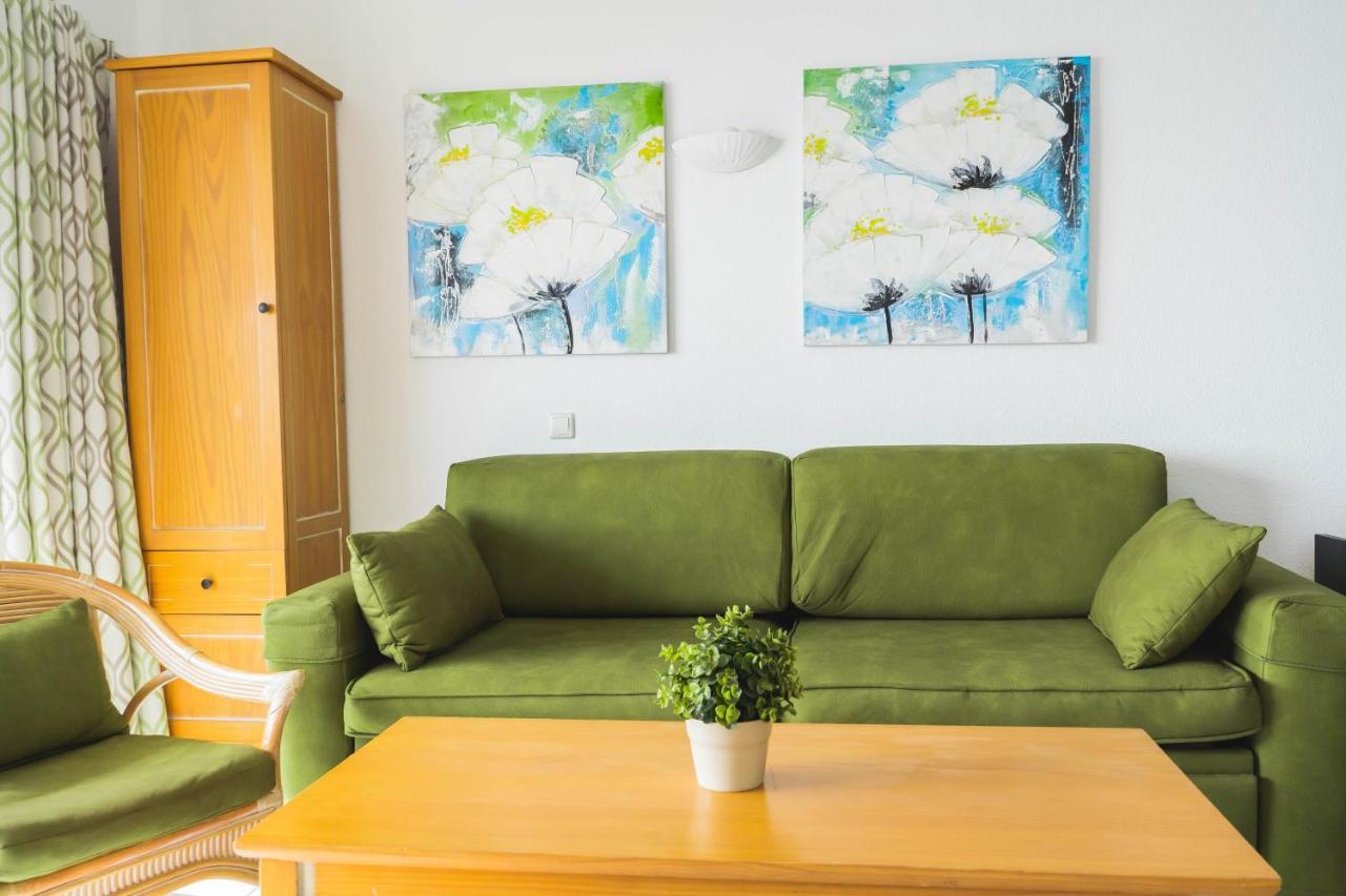Benalbeach Sea Front Appartement *