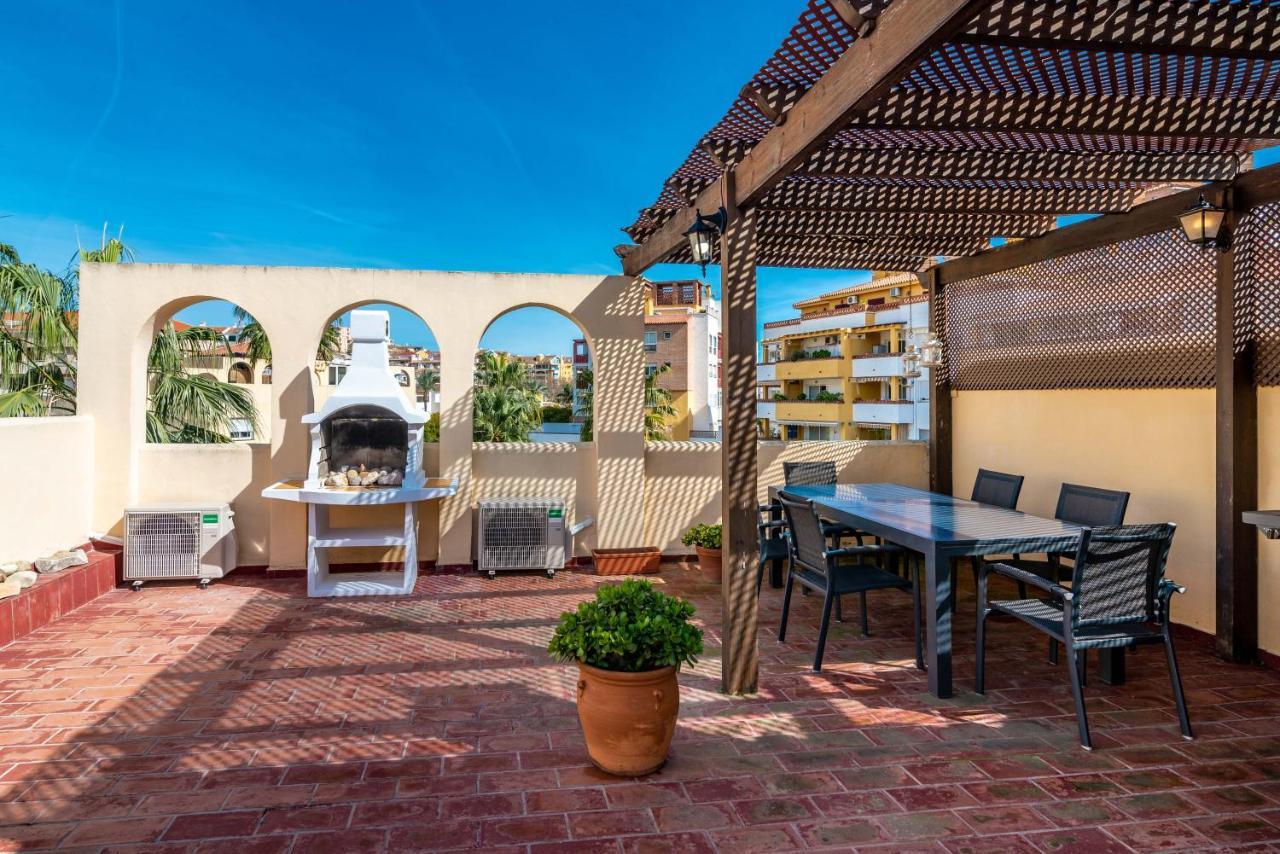 Vb Fantastic 3bdr Duplex With Large Terrace *