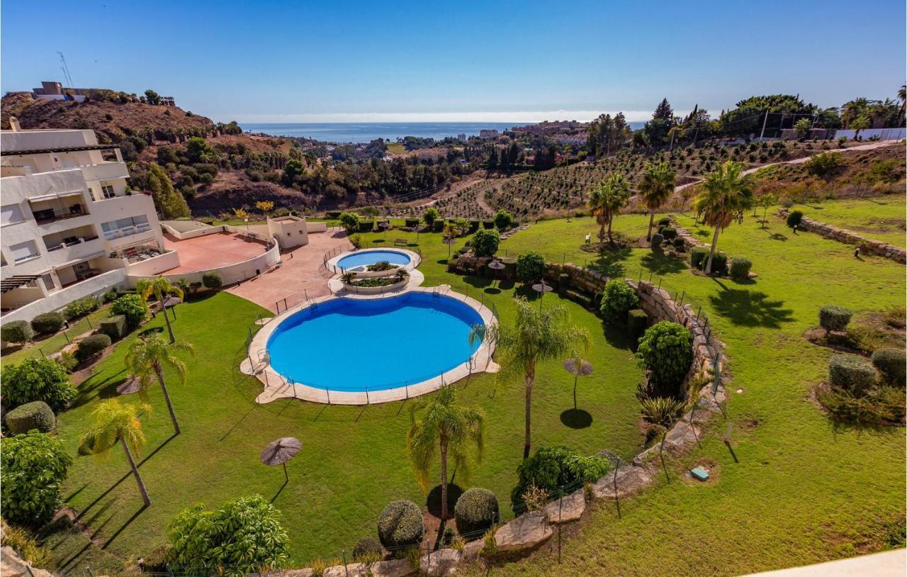 Awesome In Benalmdena With Wifi, 2 Bedrooms&outdoor Swimming Pool * Benalmádena
