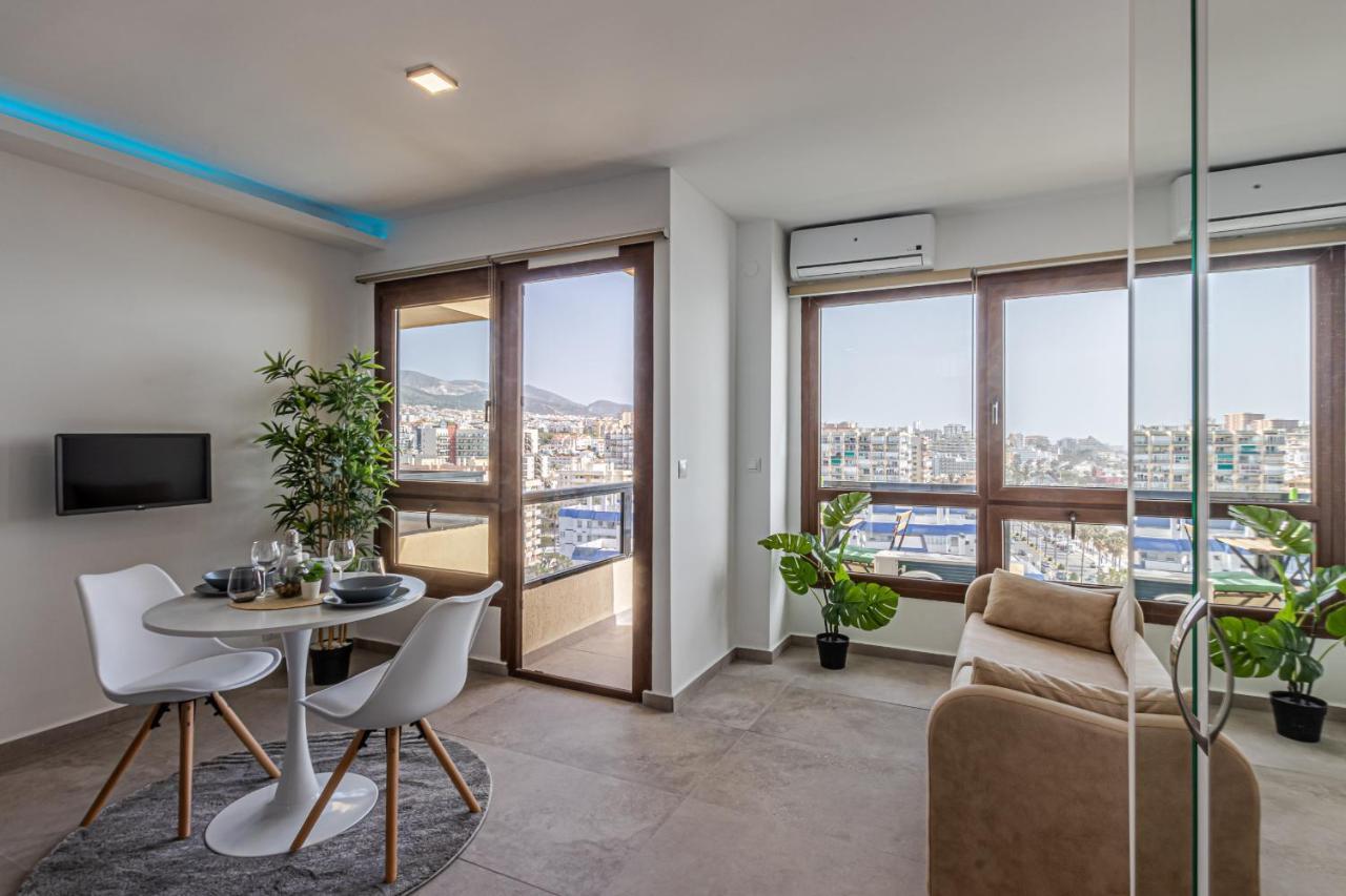 Beachfront With Spectacular Views And Swimming Pool Benalmádena